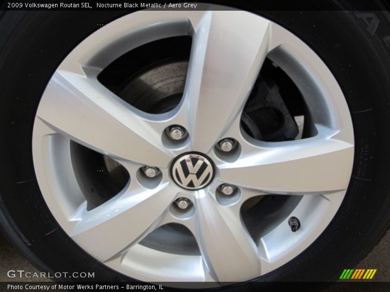 Nocturne Black Metallic / Aero Grey 2009 Volkswagen Routan SEL