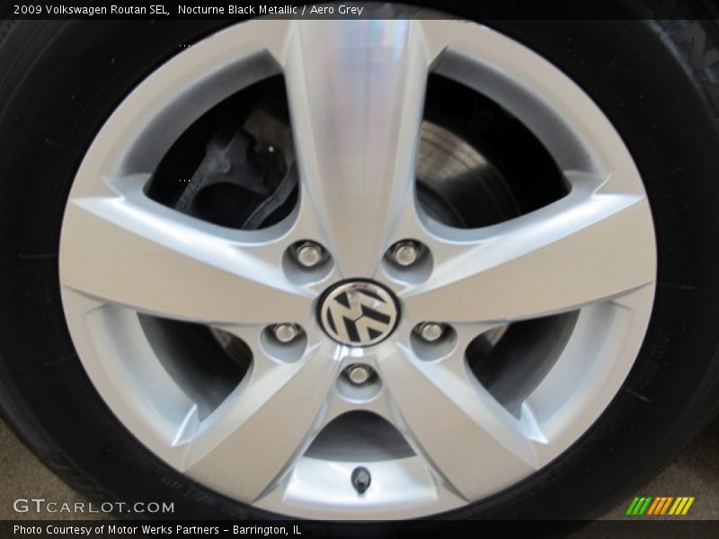 Nocturne Black Metallic / Aero Grey 2009 Volkswagen Routan SEL