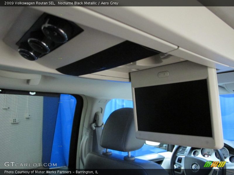 Nocturne Black Metallic / Aero Grey 2009 Volkswagen Routan SEL