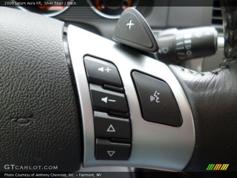 Silver Pearl / Black 2008 Saturn Aura XR