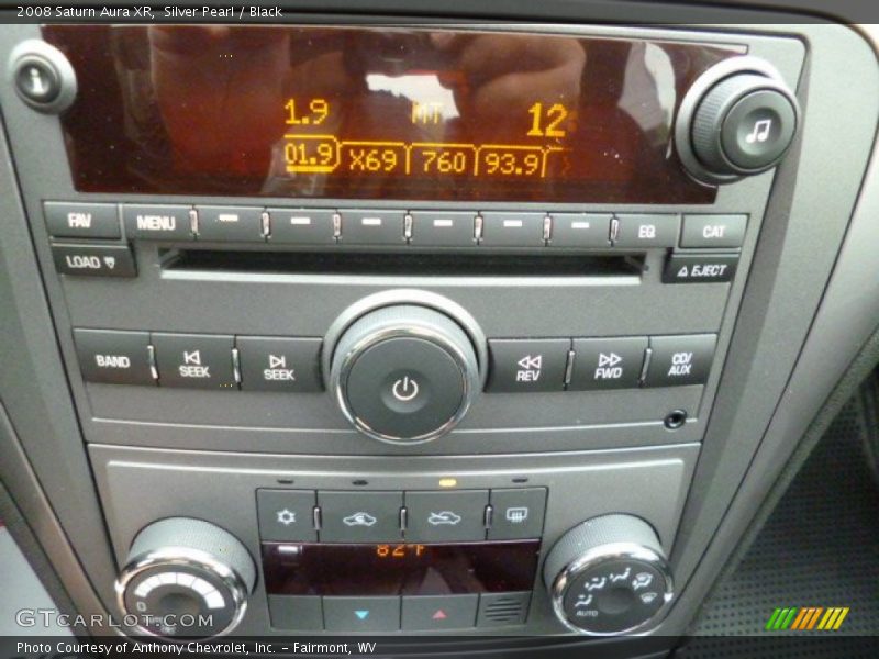Silver Pearl / Black 2008 Saturn Aura XR