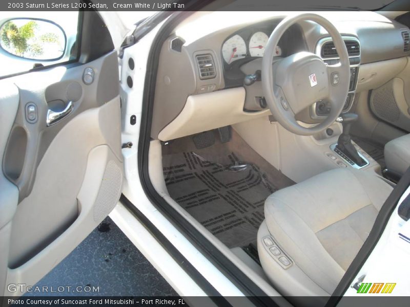Cream White / Light Tan 2003 Saturn L Series L200 Sedan