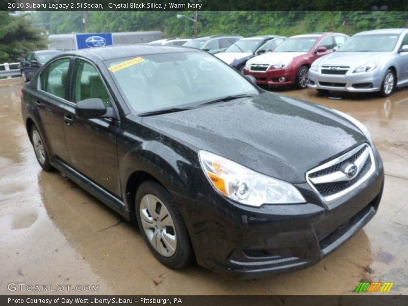 Crystal Black Silica / Warm Ivory 2010 Subaru Legacy 2.5i Sedan