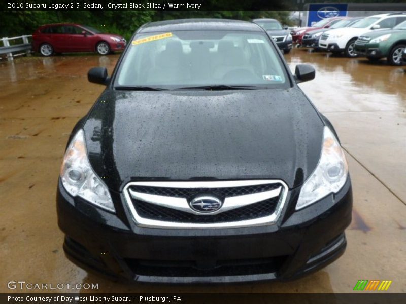 Crystal Black Silica / Warm Ivory 2010 Subaru Legacy 2.5i Sedan