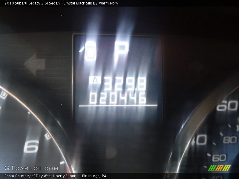 Crystal Black Silica / Warm Ivory 2010 Subaru Legacy 2.5i Sedan
