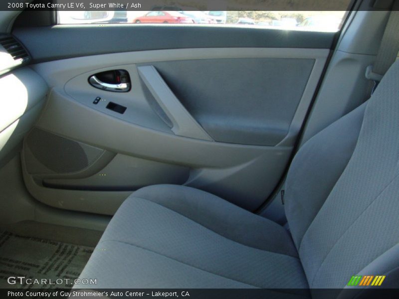 Super White / Ash 2008 Toyota Camry LE V6