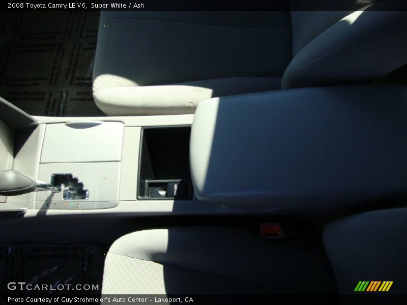 Super White / Ash 2008 Toyota Camry LE V6
