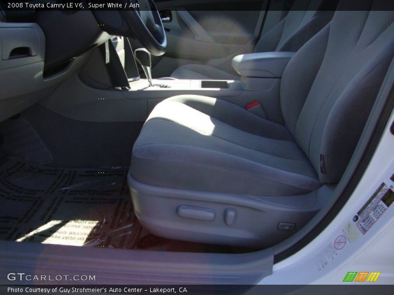 Super White / Ash 2008 Toyota Camry LE V6
