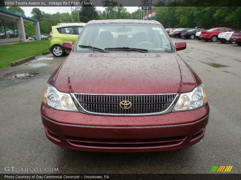 Vintage Red Pearl / Ivory 2000 Toyota Avalon XL