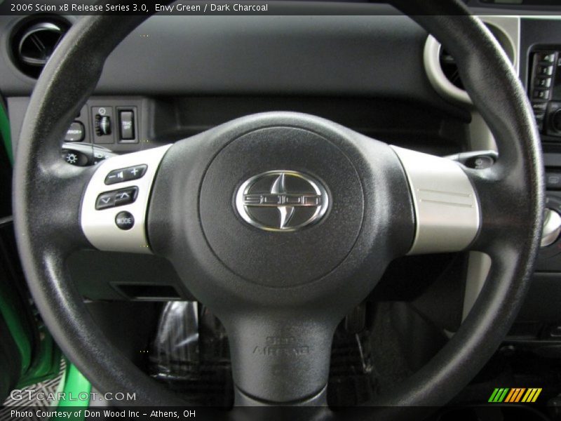  2006 xB Release Series 3.0 Steering Wheel