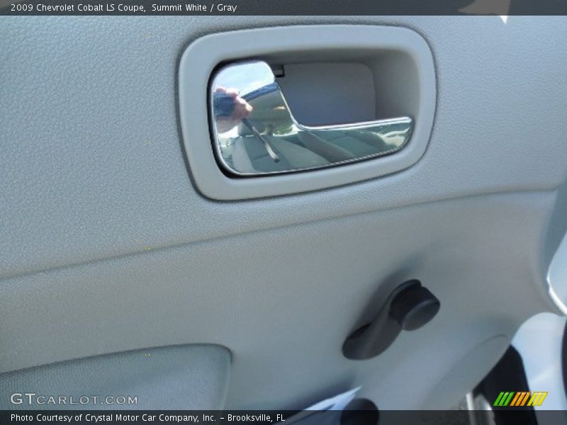 Summit White / Gray 2009 Chevrolet Cobalt LS Coupe