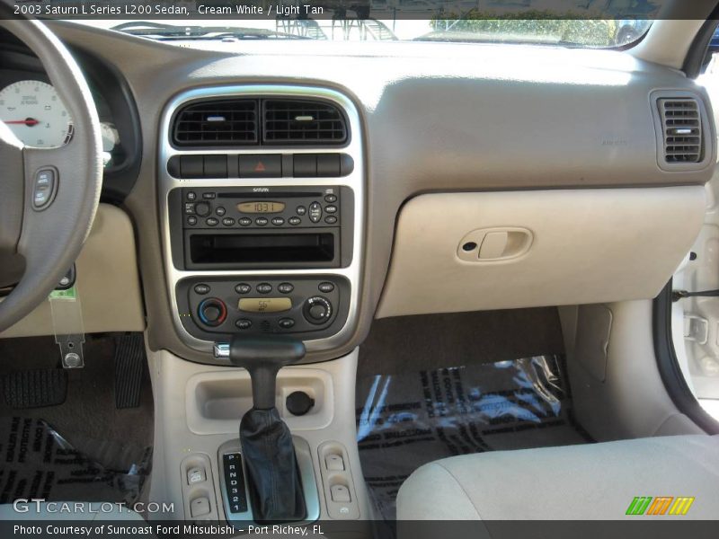 Cream White / Light Tan 2003 Saturn L Series L200 Sedan