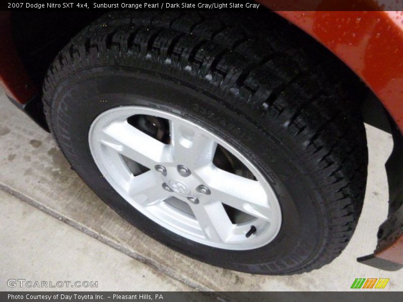 Sunburst Orange Pearl / Dark Slate Gray/Light Slate Gray 2007 Dodge Nitro SXT 4x4