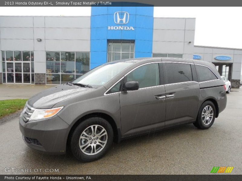 Front 3/4 View of 2013 Odyssey EX-L