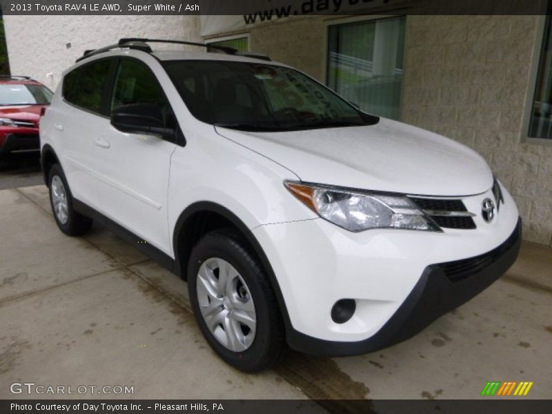 Super White / Ash 2013 Toyota RAV4 LE AWD