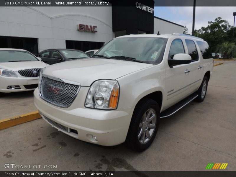 White Diamond Tricoat / Ebony 2010 GMC Yukon XL Denali