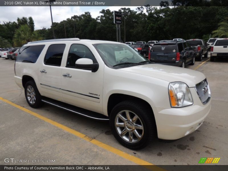 White Diamond Tricoat / Ebony 2010 GMC Yukon XL Denali