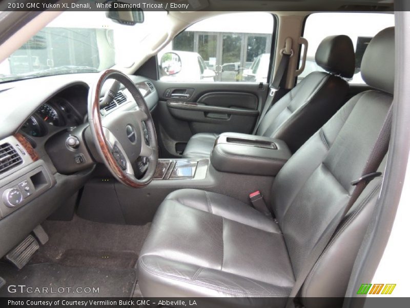 White Diamond Tricoat / Ebony 2010 GMC Yukon XL Denali