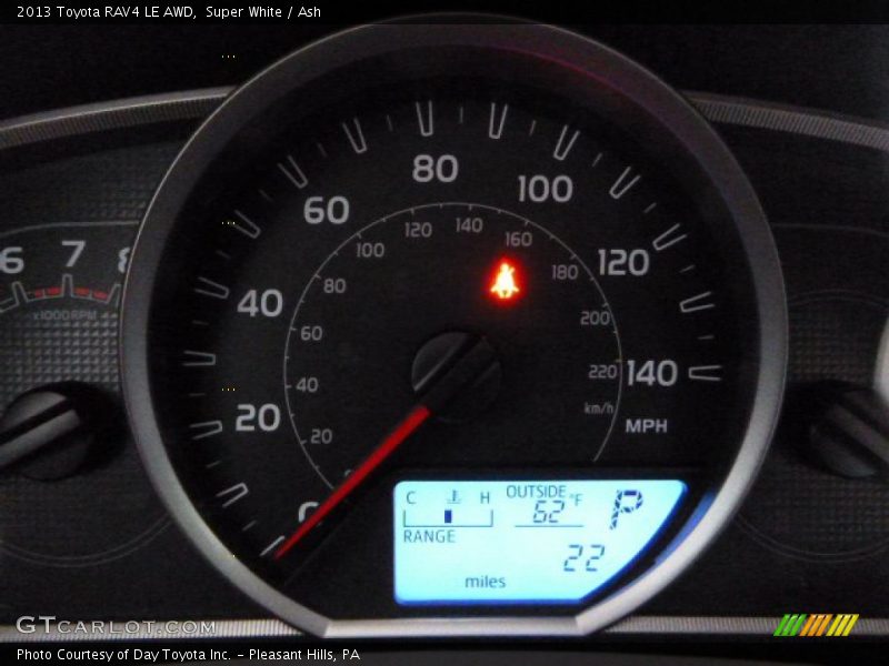 Super White / Ash 2013 Toyota RAV4 LE AWD
