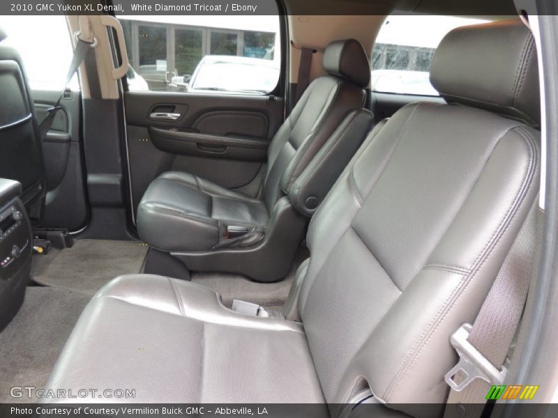 White Diamond Tricoat / Ebony 2010 GMC Yukon XL Denali