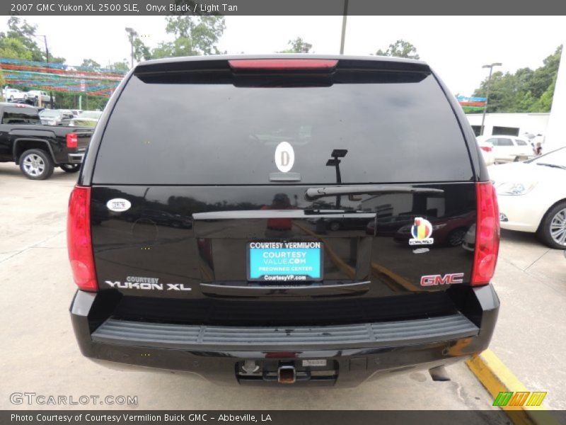 Onyx Black / Light Tan 2007 GMC Yukon XL 2500 SLE