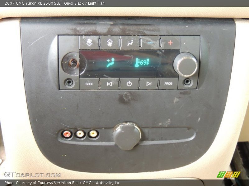 Controls of 2007 Yukon XL 2500 SLE