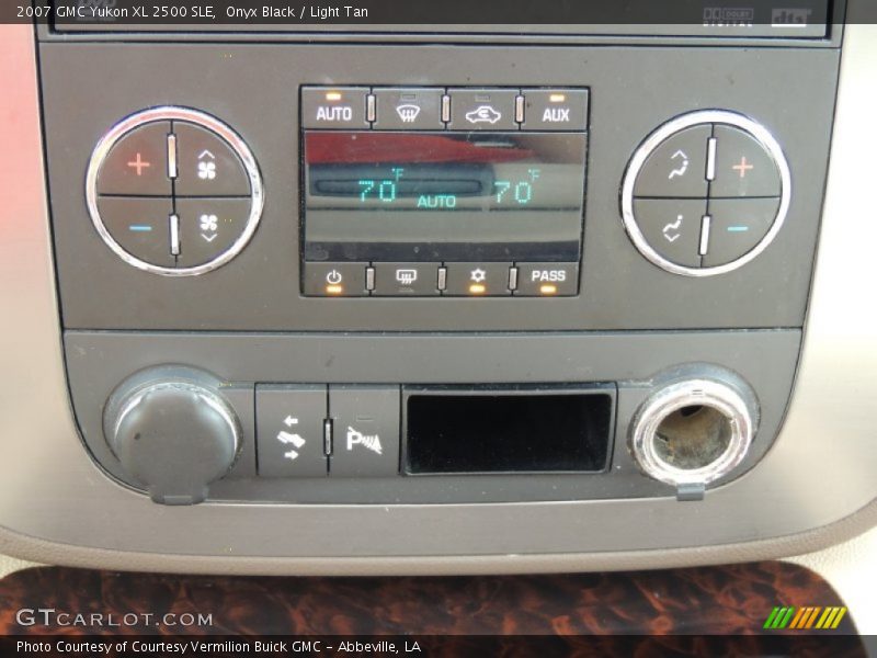 Controls of 2007 Yukon XL 2500 SLE
