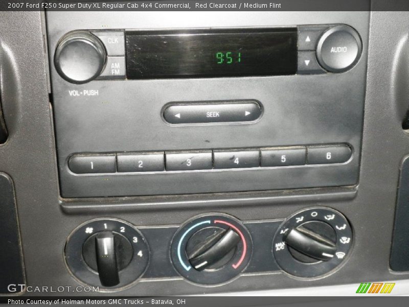 Audio System of 2007 F250 Super Duty XL Regular Cab 4x4 Commercial