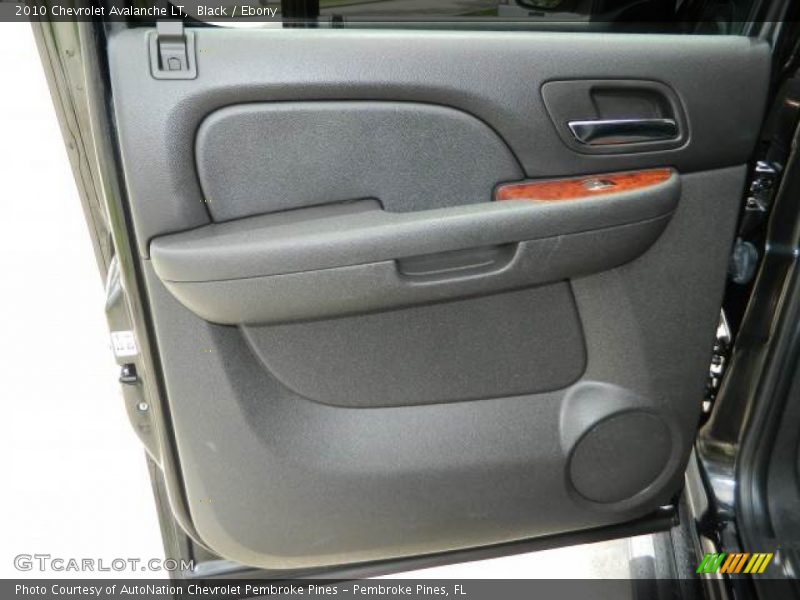 Black / Ebony 2010 Chevrolet Avalanche LT
