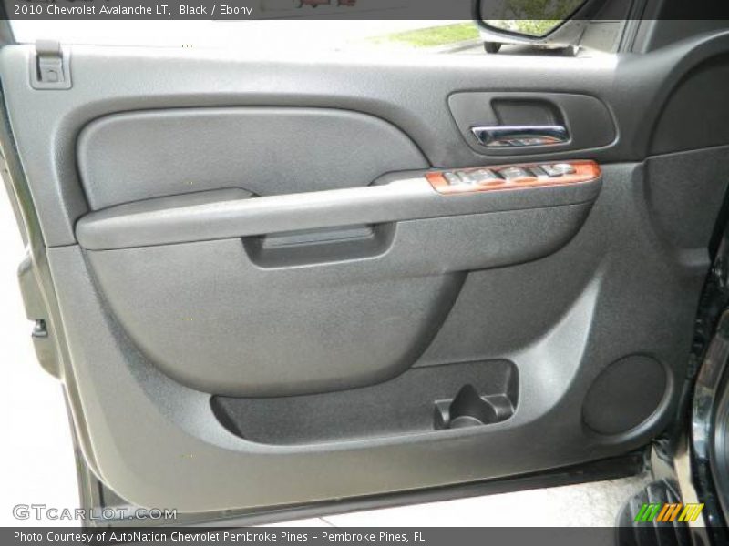 Black / Ebony 2010 Chevrolet Avalanche LT