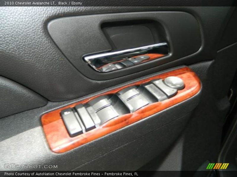 Black / Ebony 2010 Chevrolet Avalanche LT