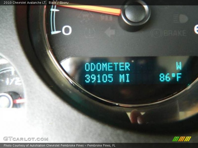 Black / Ebony 2010 Chevrolet Avalanche LT