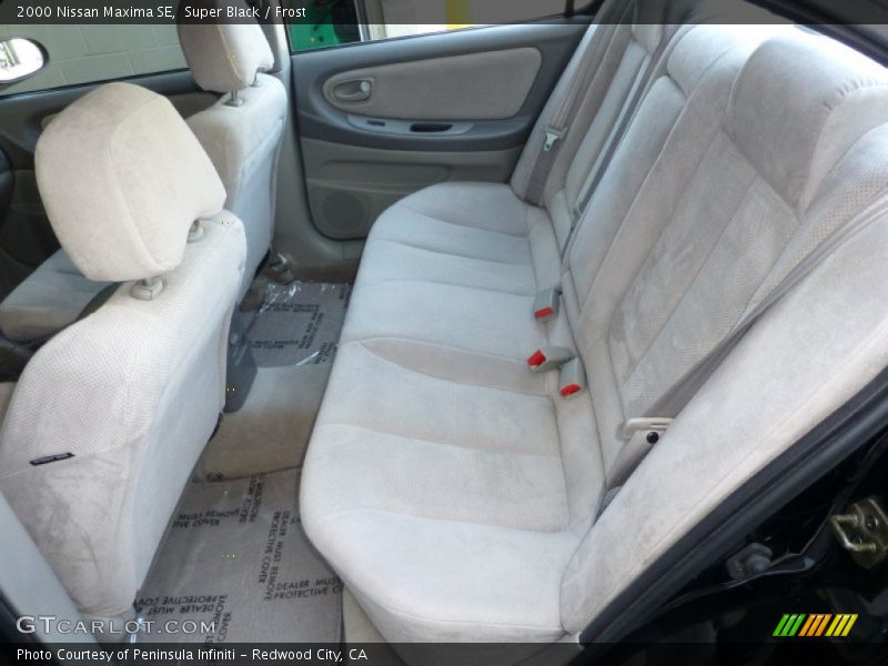 Super Black / Frost 2000 Nissan Maxima SE