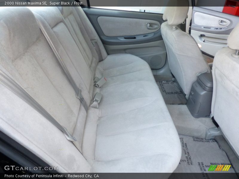 Super Black / Frost 2000 Nissan Maxima SE