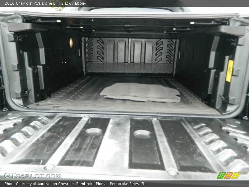 Black / Ebony 2010 Chevrolet Avalanche LT