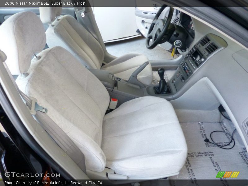 Super Black / Frost 2000 Nissan Maxima SE