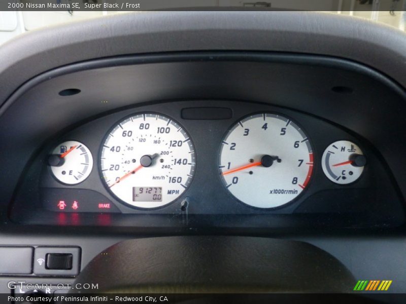 Super Black / Frost 2000 Nissan Maxima SE