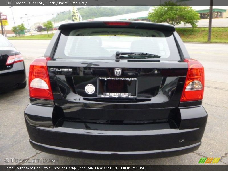 Black / Pastel Slate Gray 2007 Dodge Caliber SE