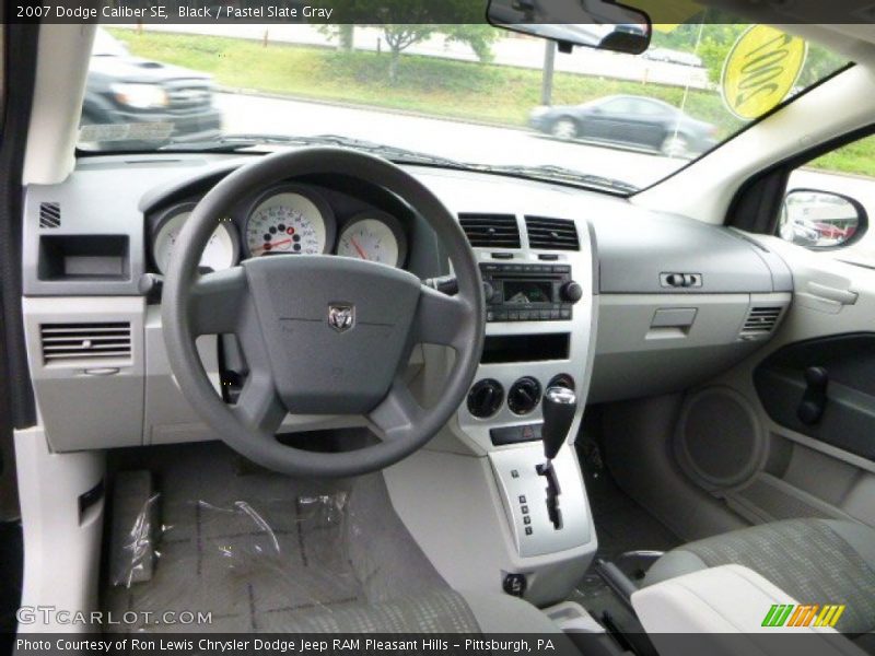 Black / Pastel Slate Gray 2007 Dodge Caliber SE