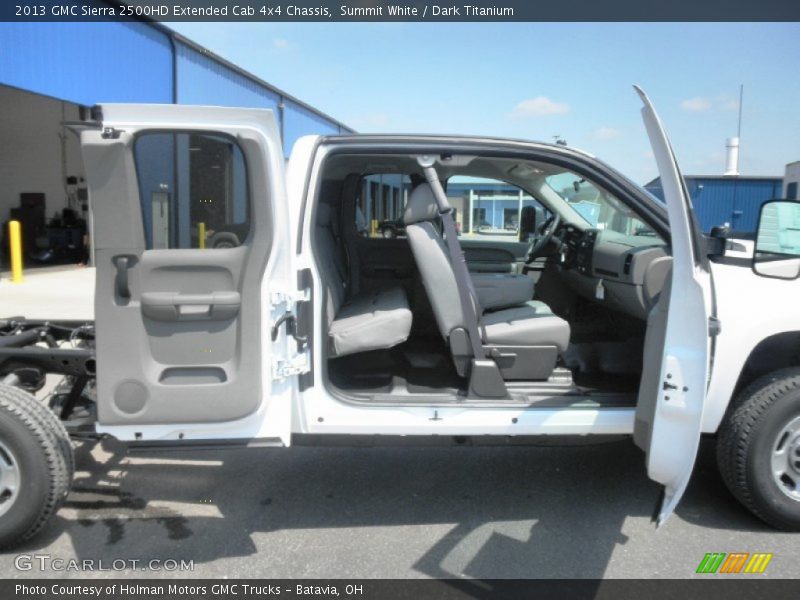Summit White / Dark Titanium 2013 GMC Sierra 2500HD Extended Cab 4x4 Chassis