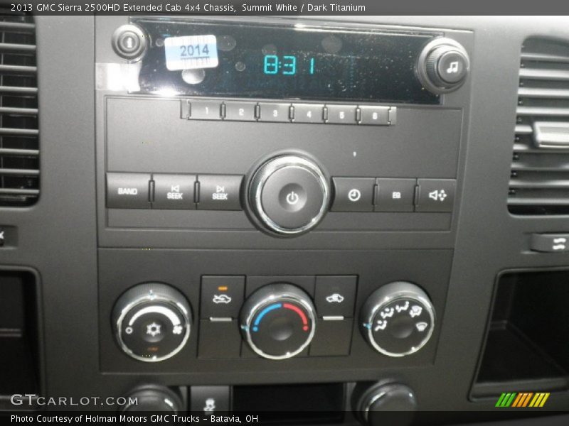 Summit White / Dark Titanium 2013 GMC Sierra 2500HD Extended Cab 4x4 Chassis
