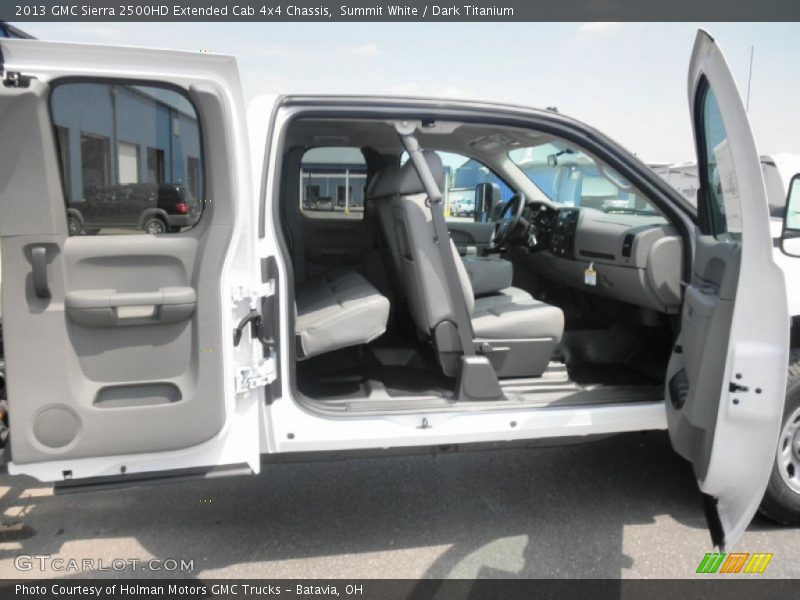 Summit White / Dark Titanium 2013 GMC Sierra 2500HD Extended Cab 4x4 Chassis