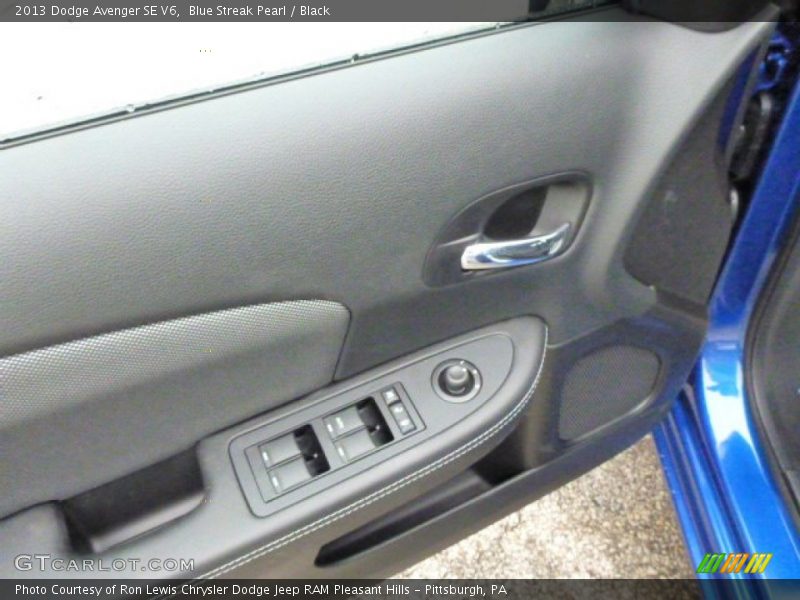 Blue Streak Pearl / Black 2013 Dodge Avenger SE V6