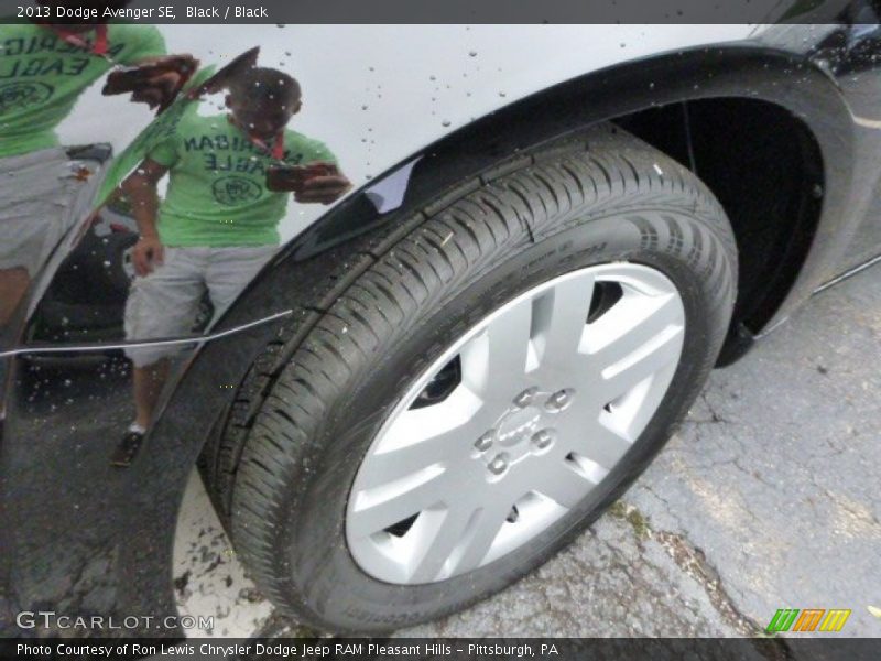 Black / Black 2013 Dodge Avenger SE