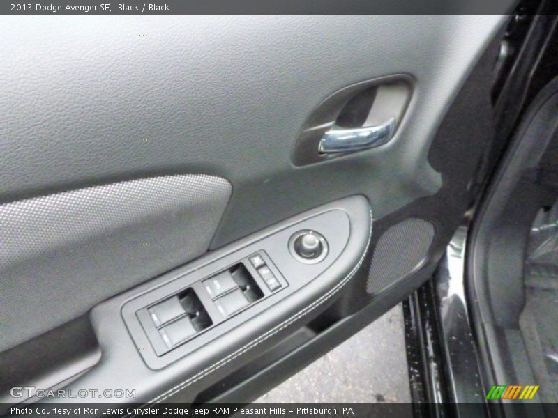 Black / Black 2013 Dodge Avenger SE