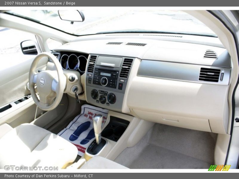 Sandstone / Beige 2007 Nissan Versa S