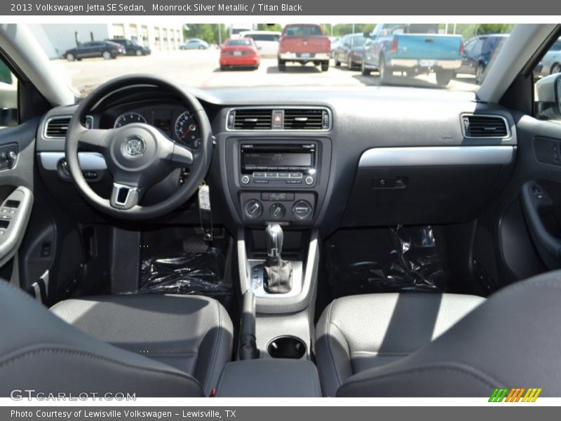 Moonrock Silver Metallic / Titan Black 2013 Volkswagen Jetta SE Sedan