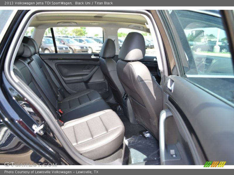 Black Uni / Titan Black 2013 Volkswagen Jetta TDI SportWagen