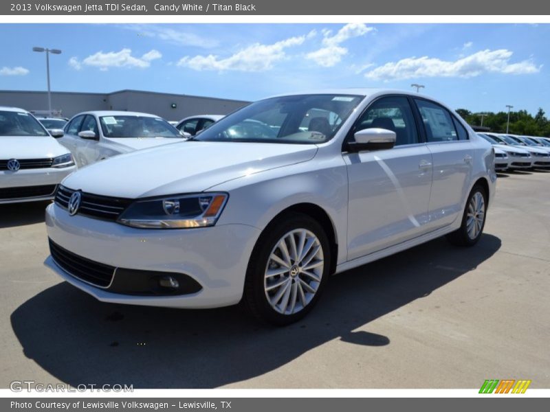 Candy White / Titan Black 2013 Volkswagen Jetta TDI Sedan