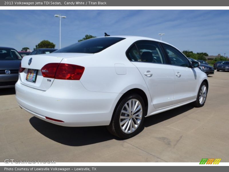 Candy White / Titan Black 2013 Volkswagen Jetta TDI Sedan